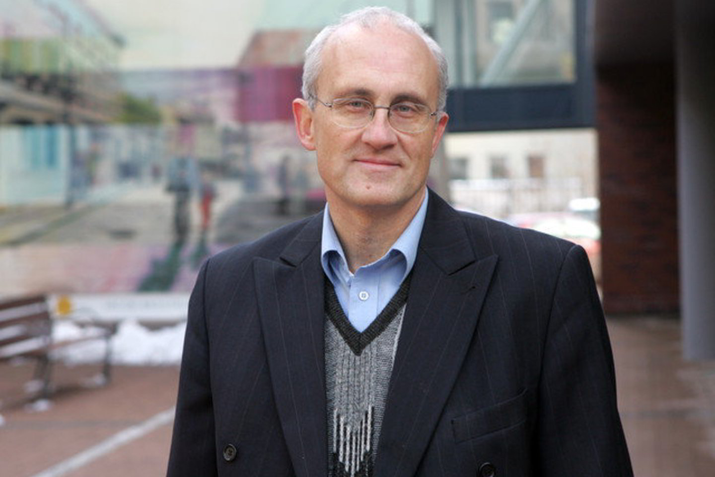 S. Jakeliūnas - premjero patarėjas finansų klausimais.