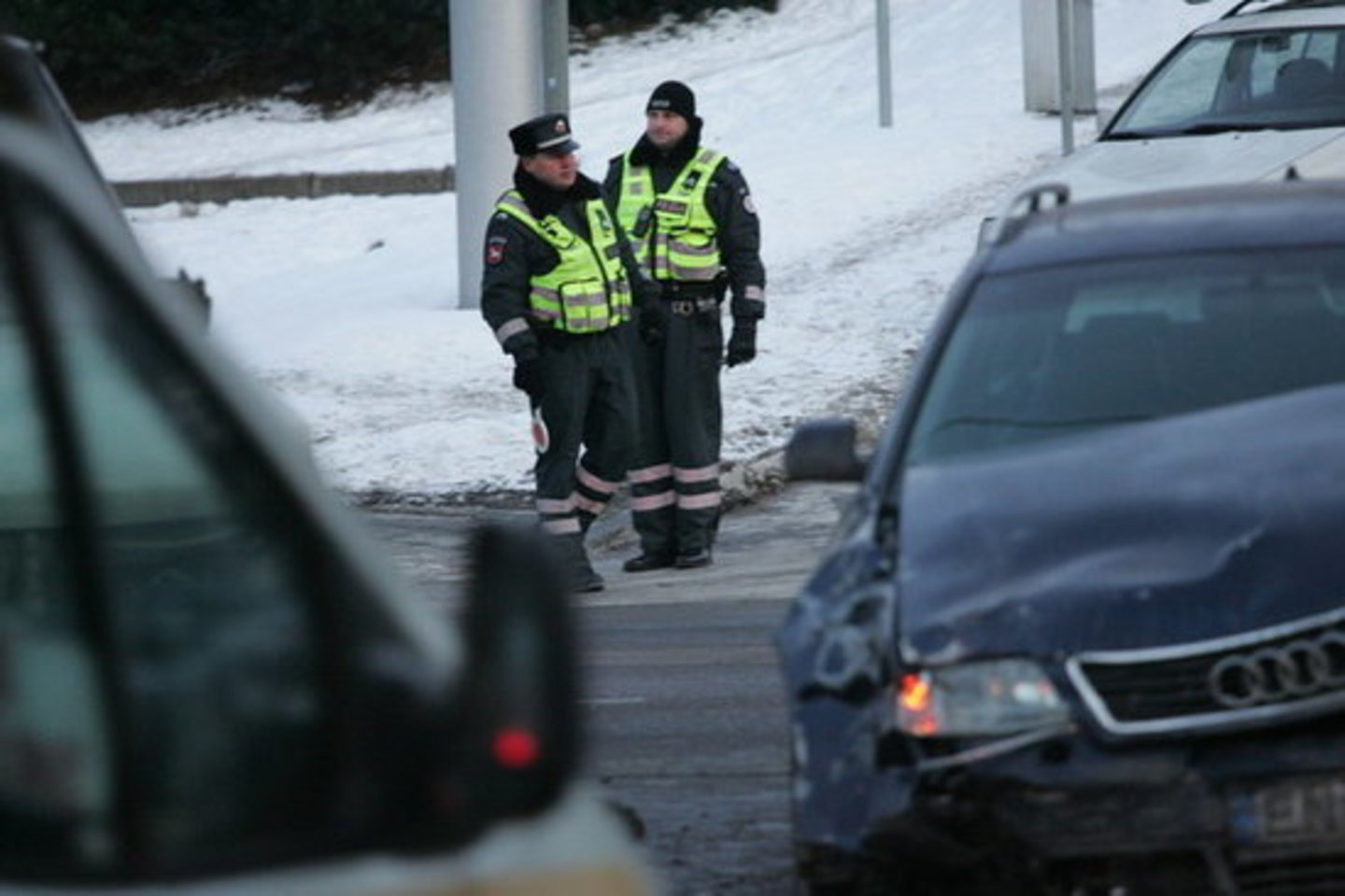 Pareigūnai aptiko nelegaliai laikomų ginklų.