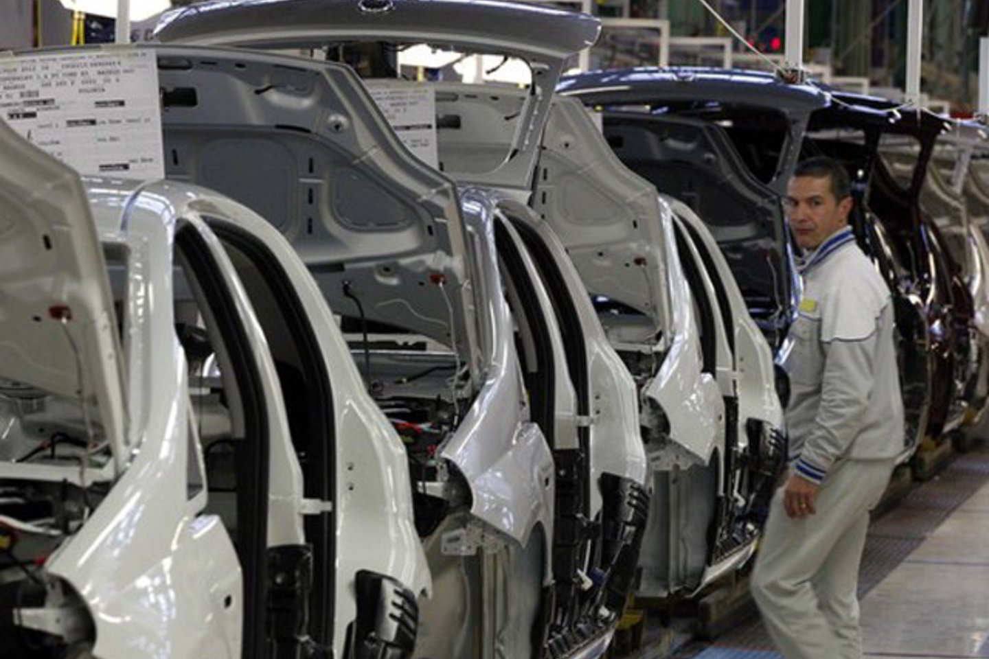Pasaulio mastu bankas „Scotia“ prognozuoja 4 proc. automobilių pardavimų augimą.