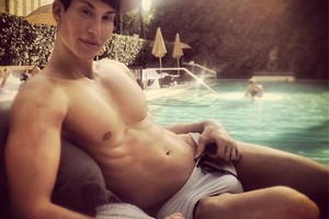 Realiai Barbei atsirado vaikinas - amerikietis panoro tapti Kenu