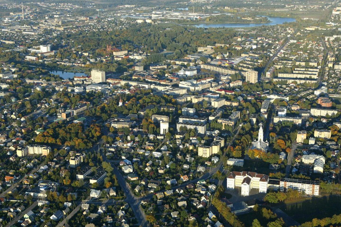 Valdžios atstovai tikina, kad mieste gyvenamąją vietą deklaravo apie 107 tūkst. žmonių.