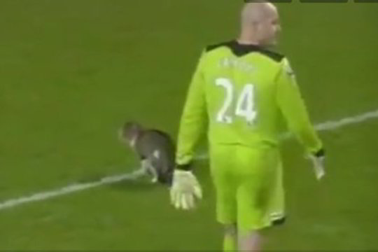 Tarp juokingiausių 2012 metų futbolo pasaulio epizodų – A lygos rungtynės (video)