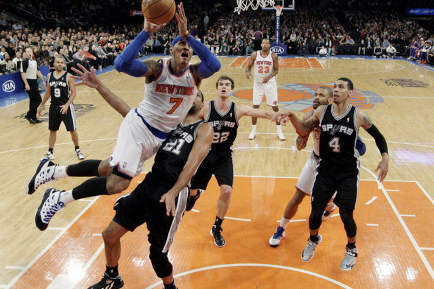 „Knicks“ - „Spurs“.