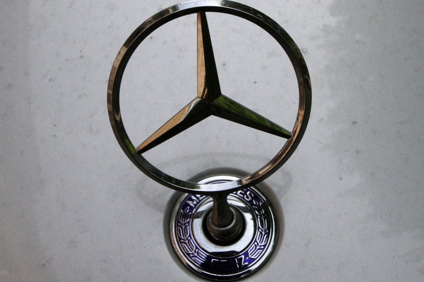 Latvijos pilietis Marijampolėje prašė įregistruoti automobilį „Mercedes-Benz“, kurio dokumentai buvo vogti Austrijoje.