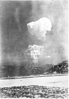 Hirošimoje rasta sensacinga sprogstančios atominės bombos nuotrauka