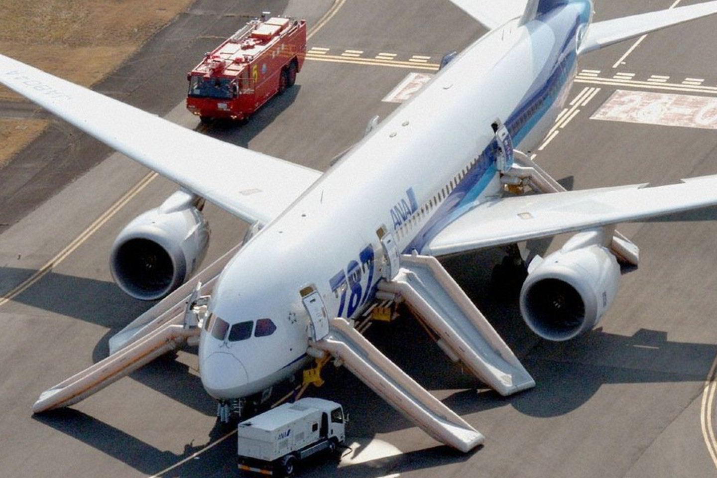 Jau ilgiau nei savaitę lėktuvus „Boeing 787 Dreamliner“ persekioja incidentai.<br>"Reuters"