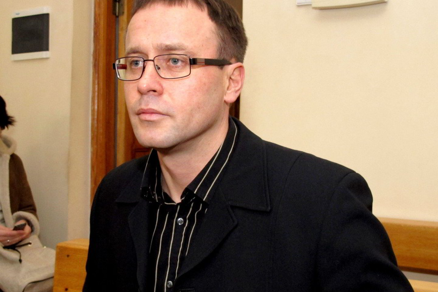 Buvęs Kauno politikas D. Kripas kaltinamas tuo, kad organizavo prostitucijos tinklą, kuris jam per mėnesį galėjo uždirbti nuo 3 iki 16 tūkst. litų pajamų.