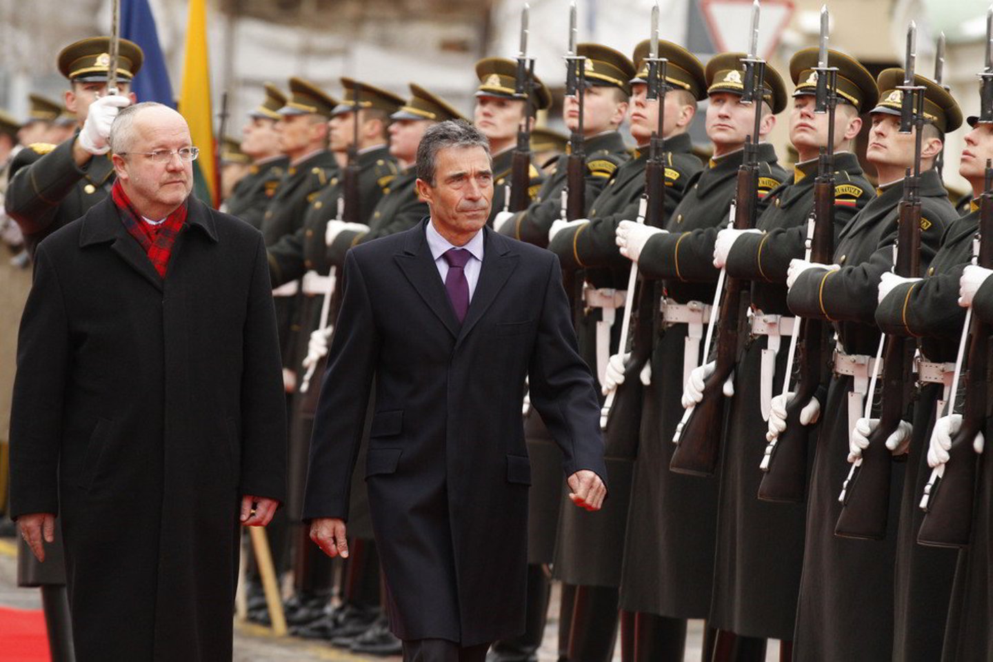 A. F. Rasmussenas susitiko ir su krašto apsaugos ministru J. Oleku.