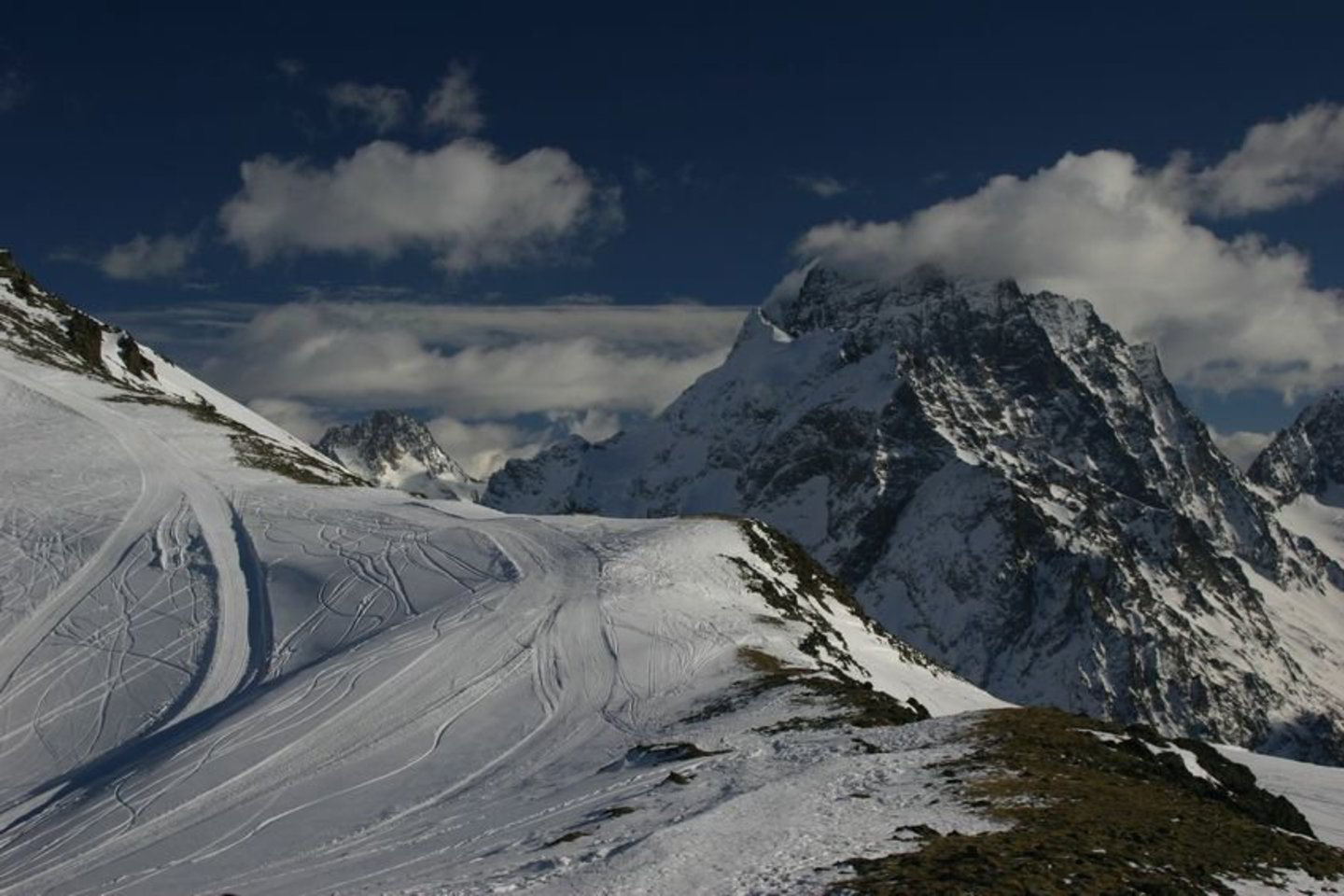 Alpinistai iš Lietuvos kopė tradiciniu maršrutu, tačiau oro sąlygos tam buvo netinkamos.