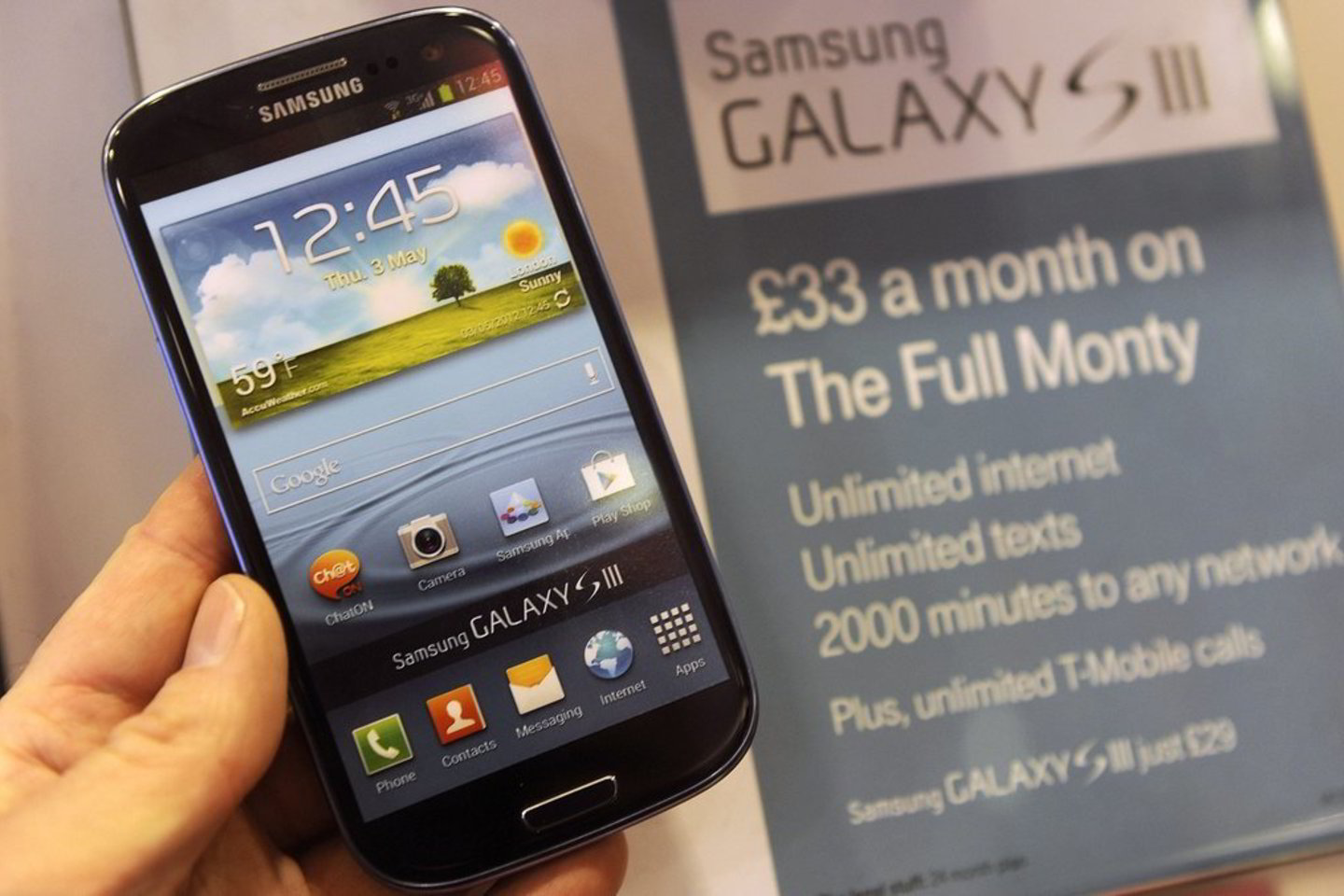 „Samsung“ taip pat pradeda vis labiau įsigalėti išmaniųjų telefonų rinkoje.