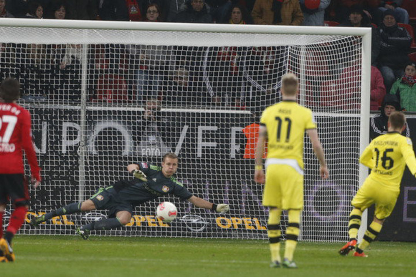 Dortmundo „Borussia“ ir Lėverkuzeno „Bayer“ ekipų susitikimas.