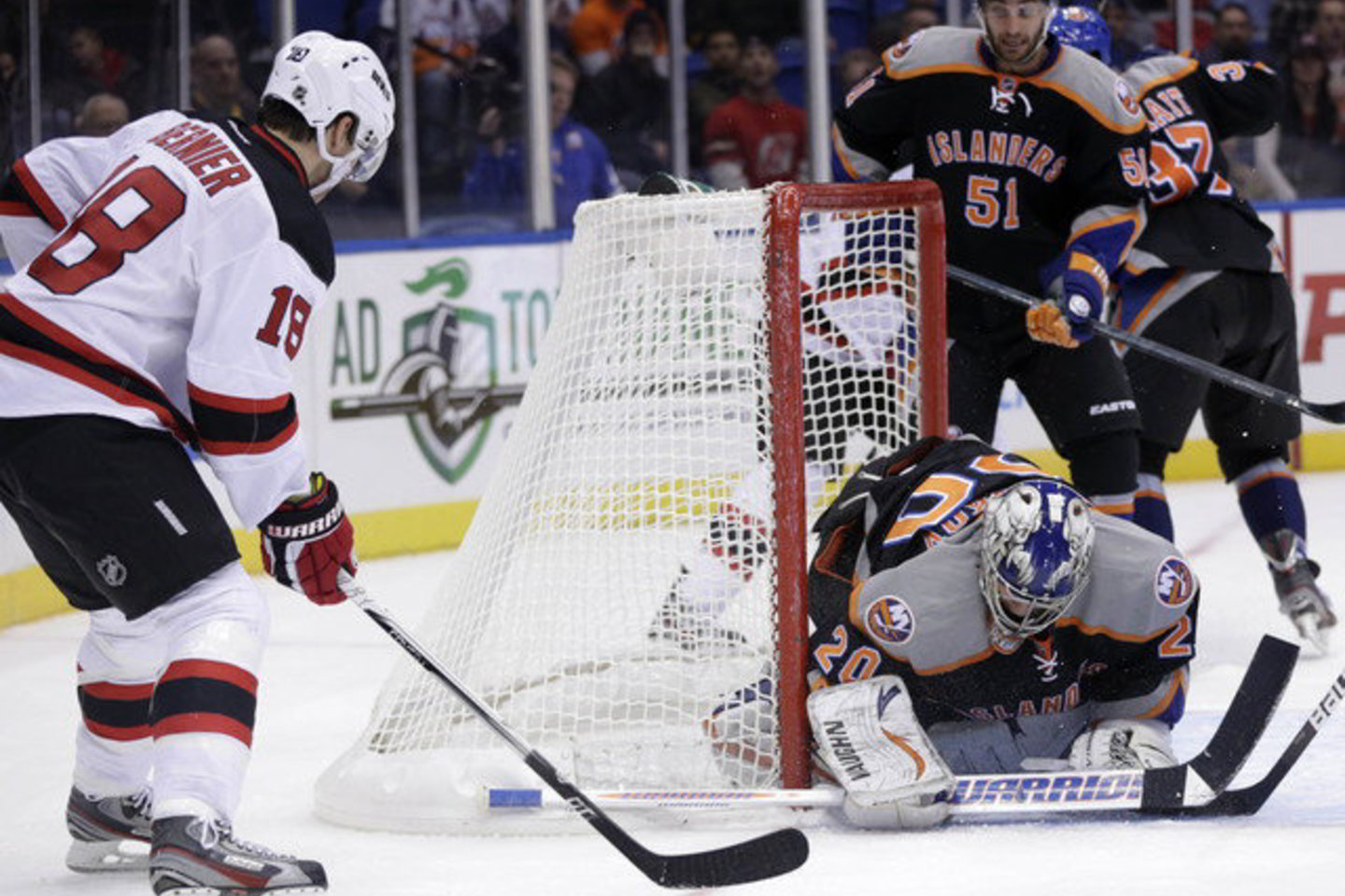 „Devils“ - „Islanders“.