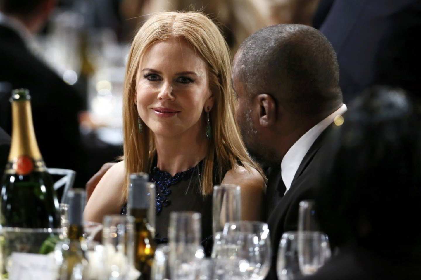 Nicole Kidman tvirtina, kad kol kas laikysis atokiai nuo plastikos chirurgų.