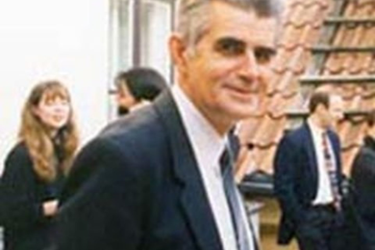 Mirė profesorius E. Ignatonis.