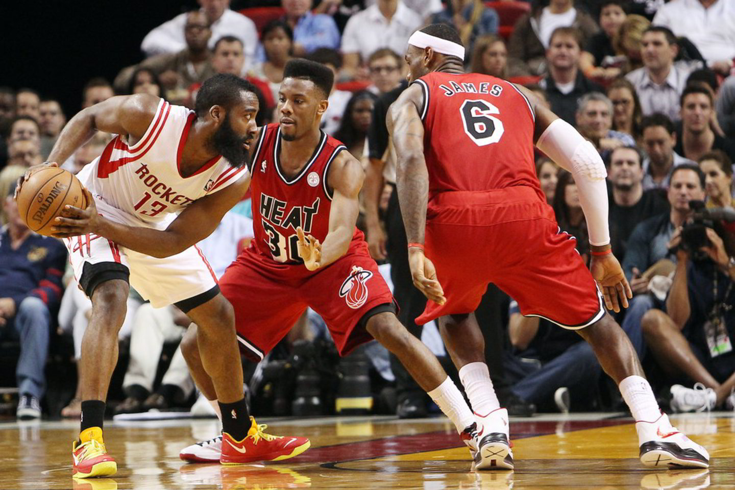 „Houston Rockets“ (balta apranga) išvykoje atkakliai priešinosi praėjusių metų čempionams „Miami Heat“.