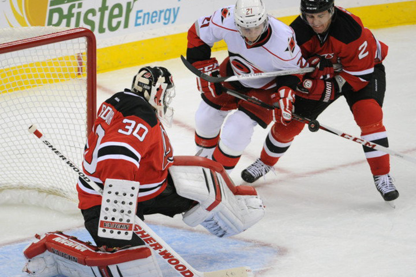 „Devils“ ir „Hurricanes“ mačas.