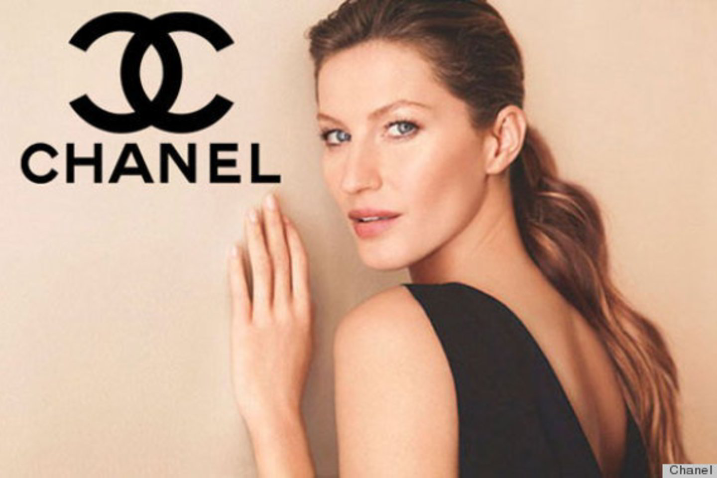 Gražuolė Gisele reklamuos naują veido pudros liniją „Les Beiges“.