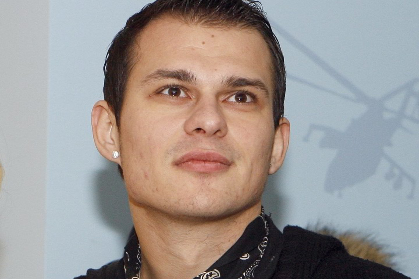 „Aš vos judinu galvą. Šiuo metu esu paleistas iš ligoninės, gydysiuosi namuose. Galimybės dalyvauti muzikinio šou finale tikrai neturiu. Blogai jaučiuosi, man sudėtinga net kalbėti“, - portalui lrytas.lt sakė atlikėjas.