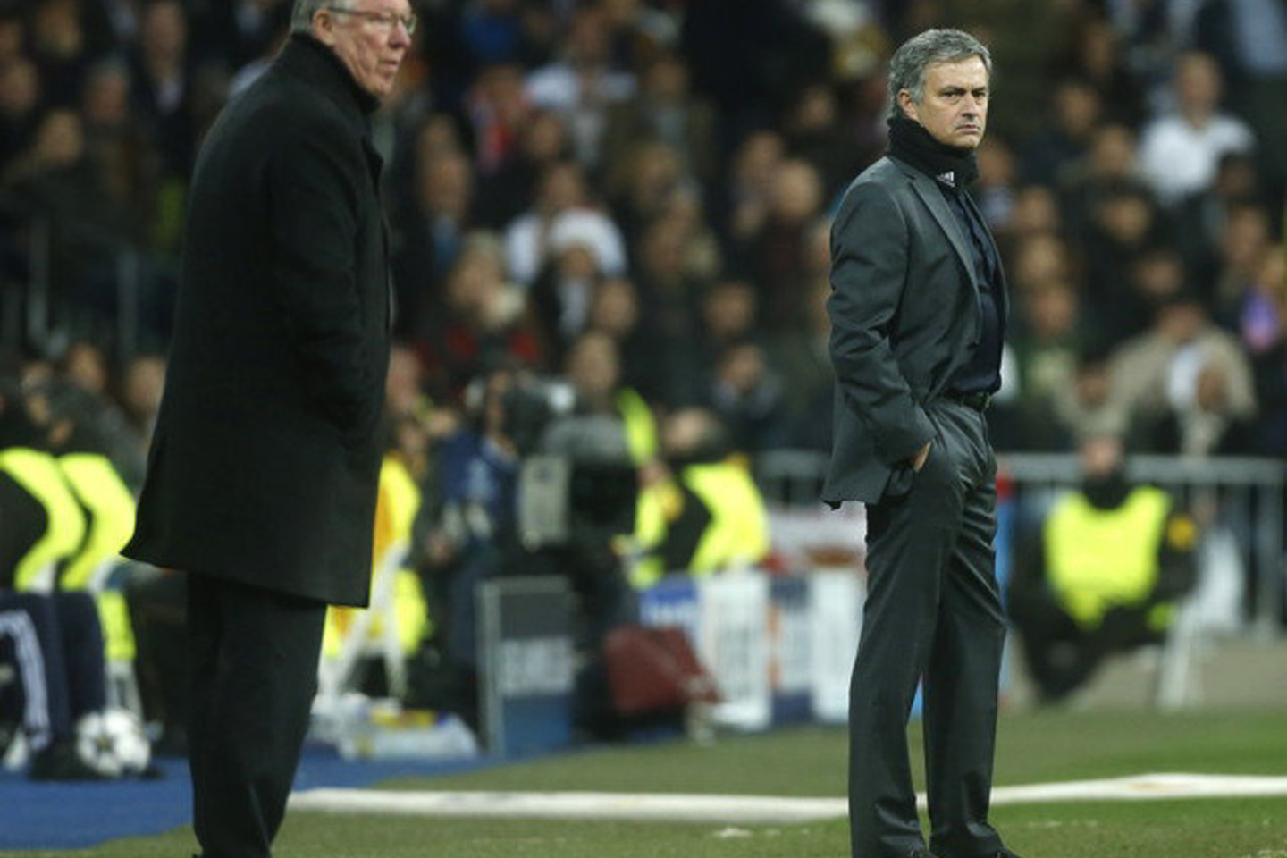 A. Fergusonas (kairėje) ir J. Mourinho.