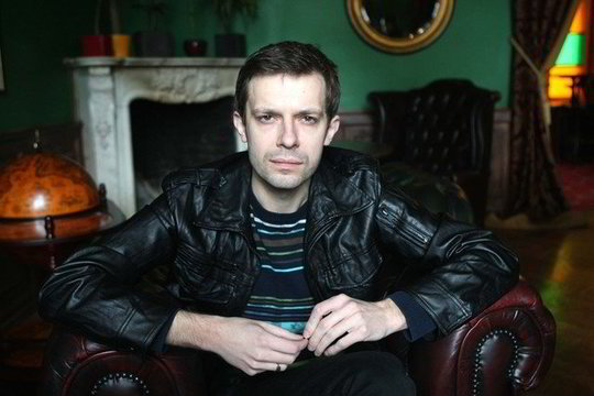 Romaną išleidęs laidų vedėjas A. Tapinas: „Mesčiau televiziją, jei pragyvenčiau iš knygų rašymo“