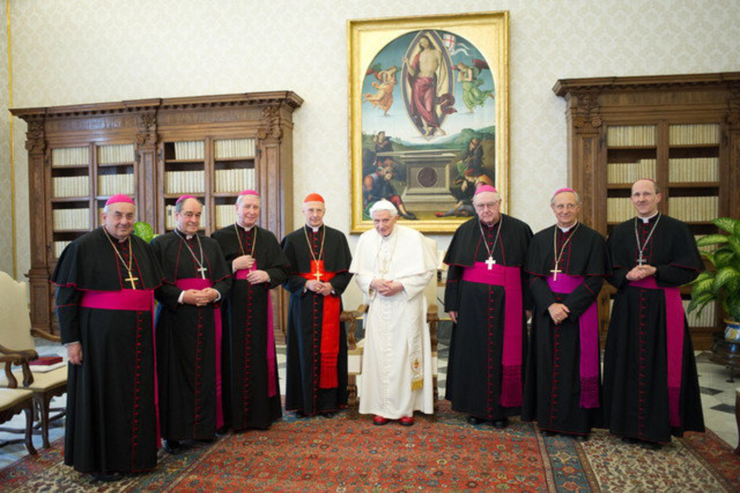 Benediktui XVI pasitraukus iš Katalikų Bažnyčios vadovo pareigų vasario 28 dieną, konklava gali pradėti svarstymą kovo 10 dieną.