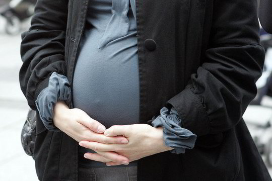 Akušeriai sugalvojo, kaip spręsti dėl gimdymo namuose kylančias problemas