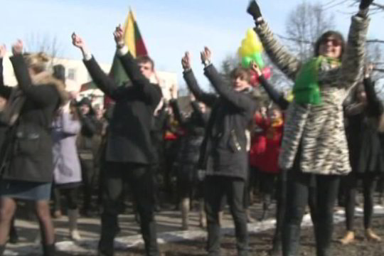 Kovo 11-osios proga — masinis Kauno Rasos gimnazistų šokis pagal E. Sipavičiaus dainą