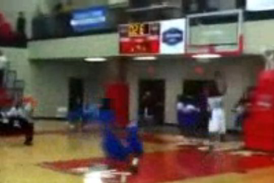 Krepšius supainiojęs moksleivis išplėšė pergalę varžovams (video)