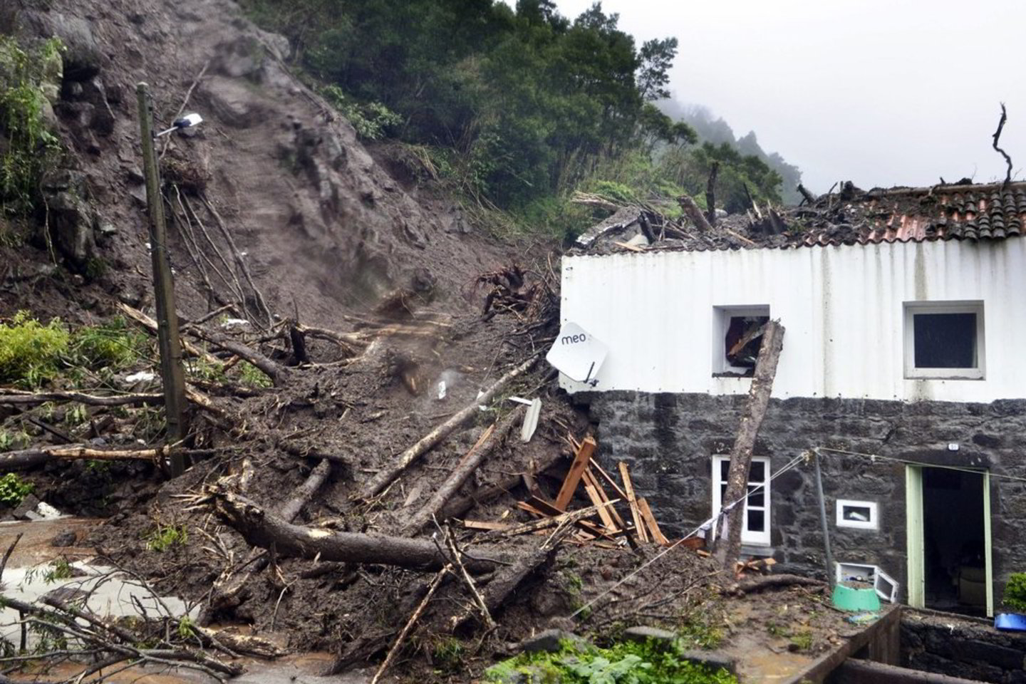 Žemių nuošliauža Azoruose pražudė tris žmones.<br>EPA-ELTA