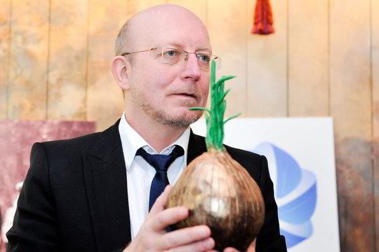 „Žvaigždžių dieta“: vegetaru jaunystėje buvęs A. Valinskas dabar valgo tarakonus ir bebrieną