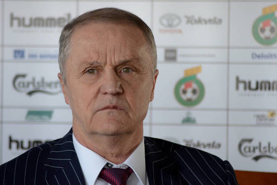 Kovą su futbolo mafija bando nuslopinti tautos išrinktieji?