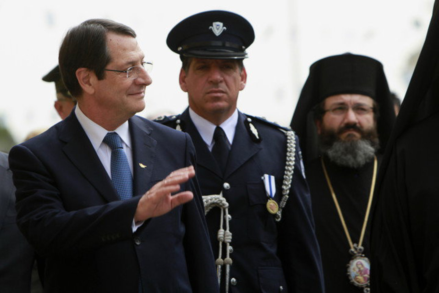 N. Anastasiadesas sakė, kad komisija, kuri turi pradėti dirbti antradienį, turės aiškias gaires neišbraukti iš savo tyrimų nieko, net jo paties giminaičių.