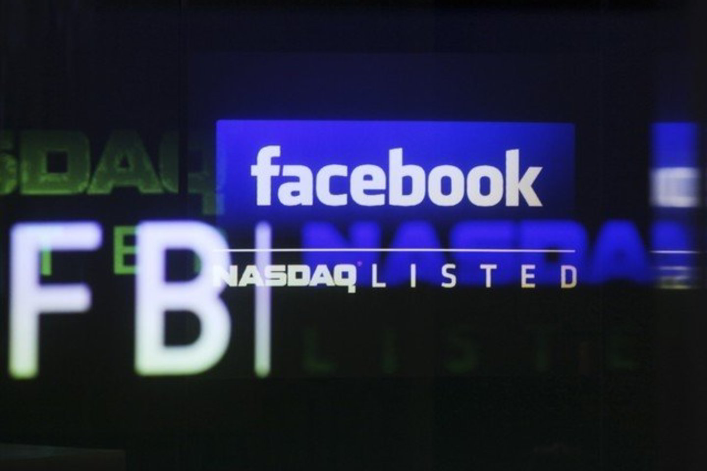 R. Hastingsas savo asmeniniame „Facebook“ puslapyje pranešė, kad žiūrovų pažiūrėtų filmų ir TV programų valandų kiekis siekia 1 mlrd.