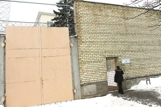 Kalinių perauklėjimo priemonė - ir motociklas