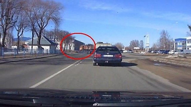 Nufilmuota motociklininką pražudžiusi avarija Gargžduose