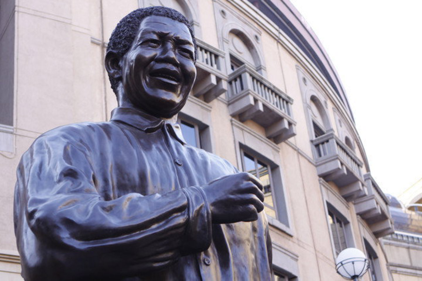 94 metų amžiaus N. Mandela dabar gydomas ligoninėje nuo plaučių uždegimo.