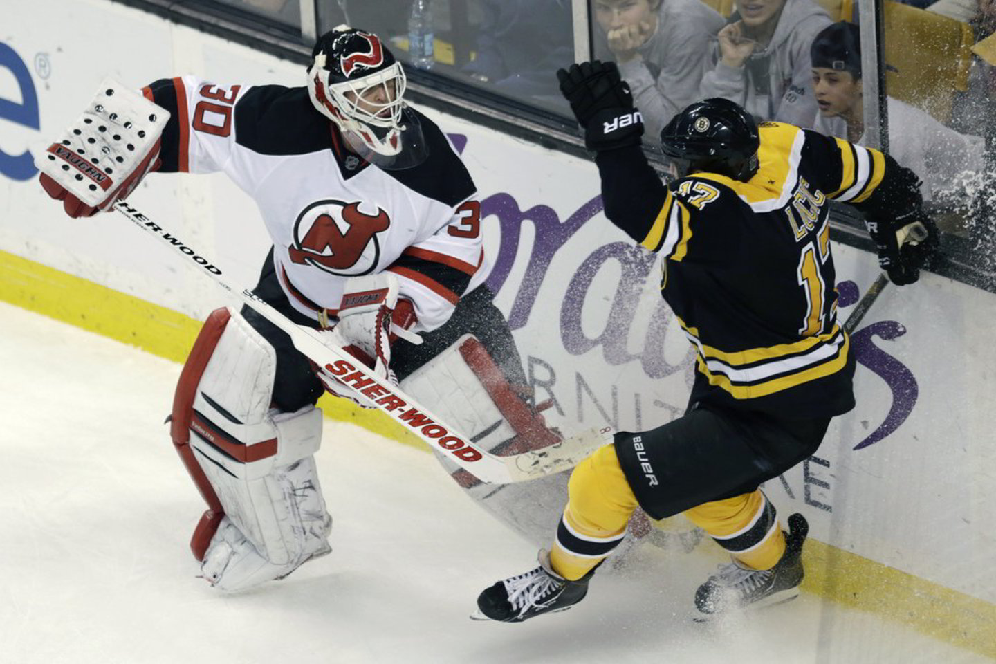„Boston Bruins“ - „New Jersey Devils“ rungtynių akimirka