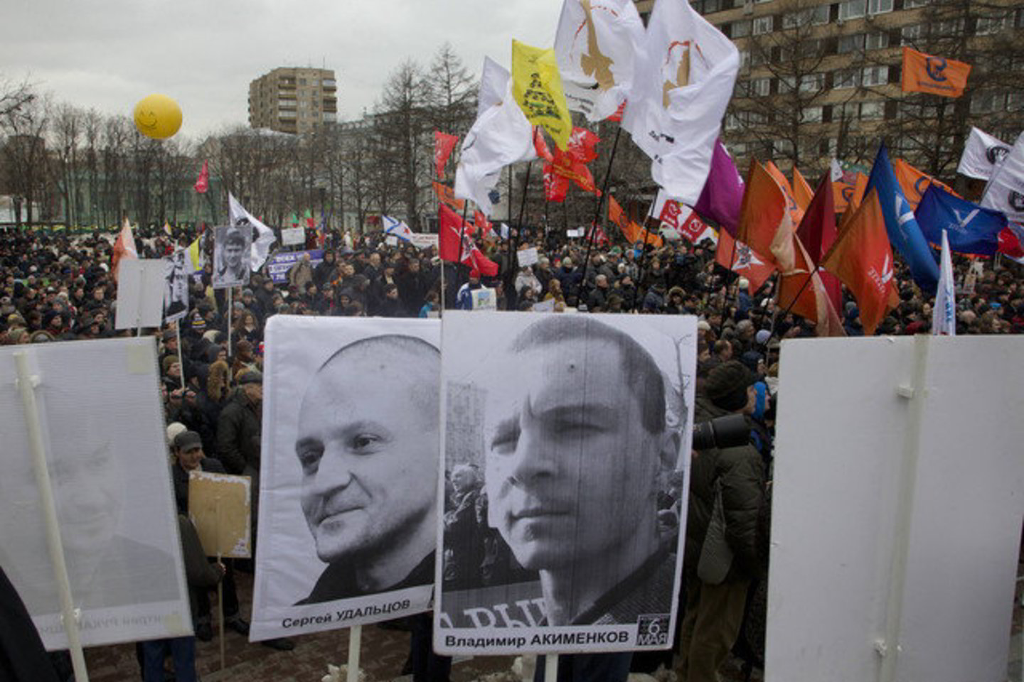 Maskvoje vyko mitingas teisiamiesiems neramumų Bolotnajos aikštėje organizavimu palaikyti.