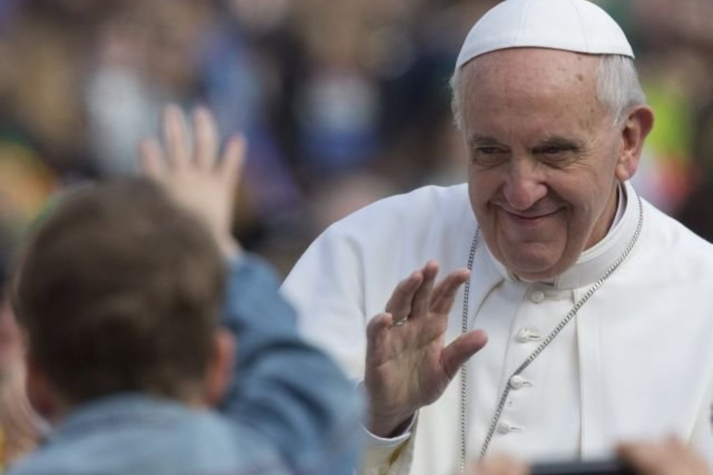 Argentinietis popiežius pareiškė katalikams pasirinkęs savo pontifikato vardą pagal Šv.Pranciškų dėl šio viduramžių Italijos šventojo pasišventimo mažinti skurdą ir skleisti taiką.
