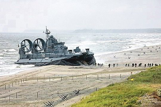 Rusijos ir Baltarusijos karinės pratybos baugins ir atgrasys