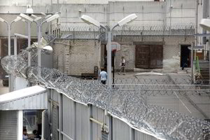 Pravieniškių kolonijos valdžiai - bėdos dėl žvėriškai nužudyto rumuno