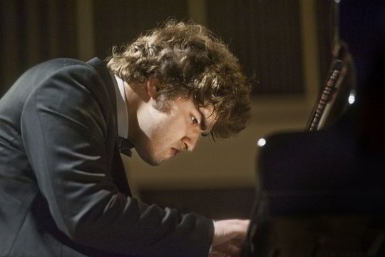 Pianistas L. Geniušas: “Menininko gyvenimas negali būti harmoningas”
