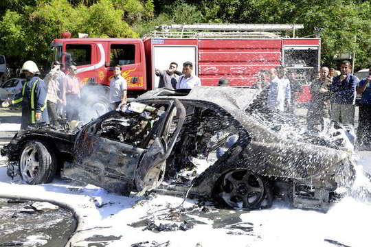 Damaske sprogus užminuotam automobiliui žuvo mažiausiai 14 žmonės