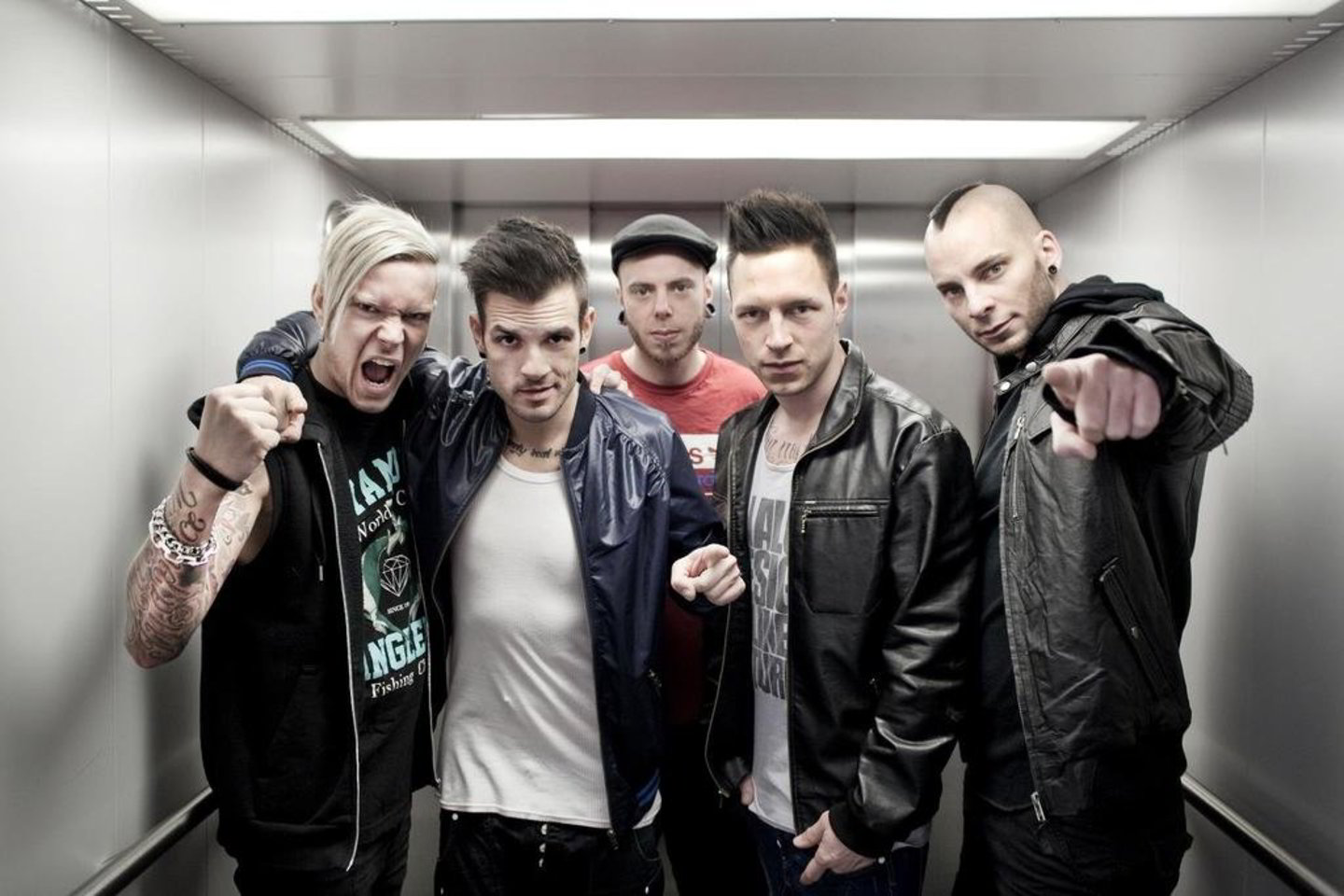 Švedų "Dead By April" muzika sulaukė populiarumo ne tik Europoje, bet ir JAV bei Japonijoje.