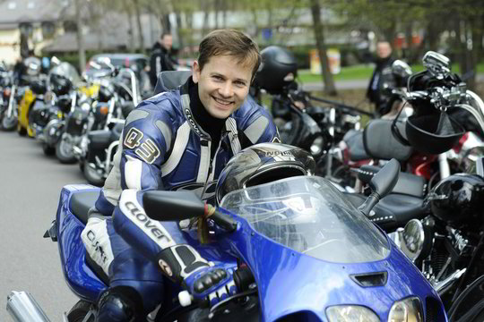 Baikerių sezono atidaryme dalyvavo ir baleto šokėjas N. Juška