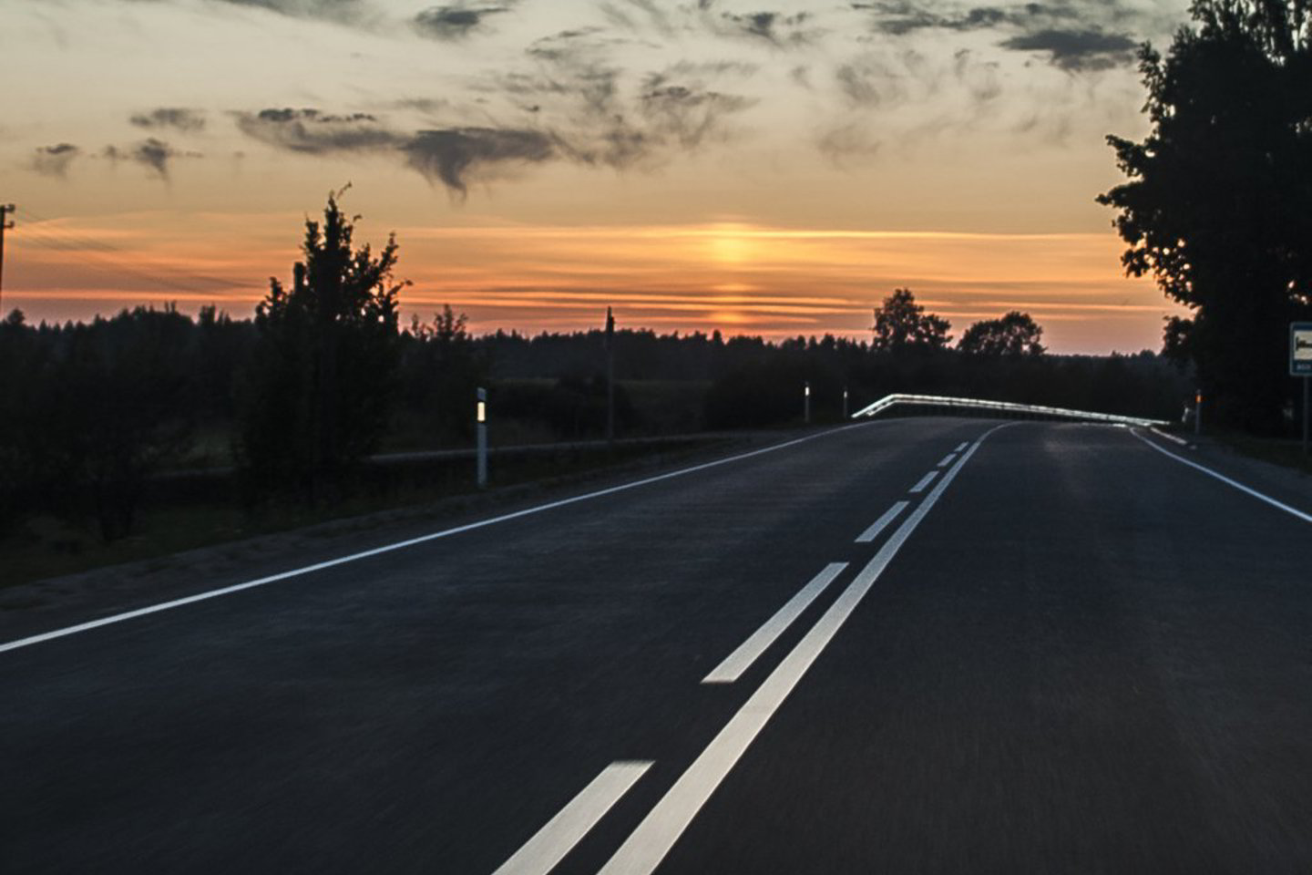 Lietuvoje 1 kilometro kelio rekonstrukcija kainuoja apie 0,9 mln. eurų.