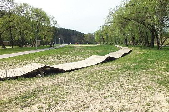 Anykščiuose milijonus litų kainavęs takas virto kalneliais