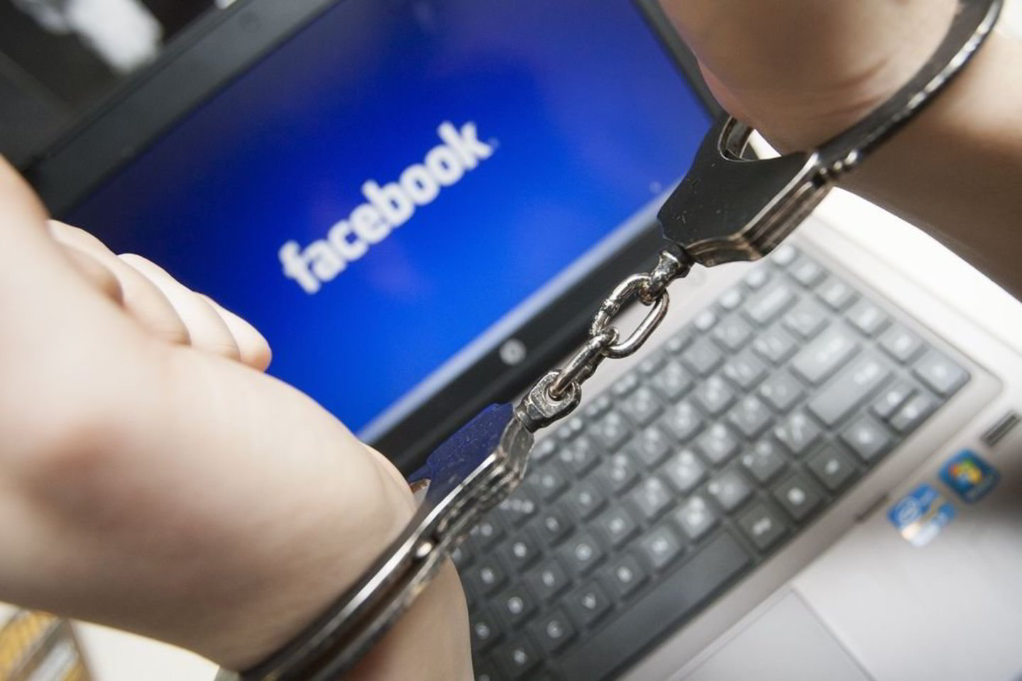 „Facebook“ ir kitos bendrovės atsisako bendradarbiauti su Jungtinės Karalystės vidaus reikalų ministerija.