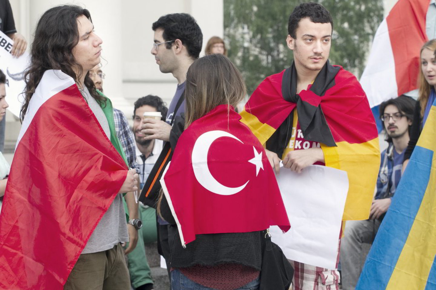 Sekmadienio vakarą Vilniaus arkikatedros aikštėje protestai prieš Turkijos vyriausybę.