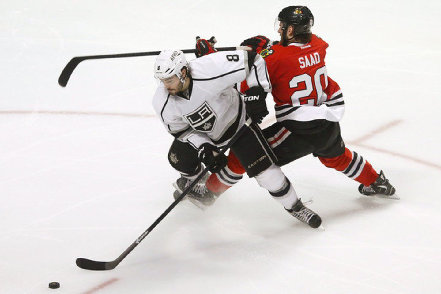 „Blackhawks“ ir „Kings“ mačo akimirkos.